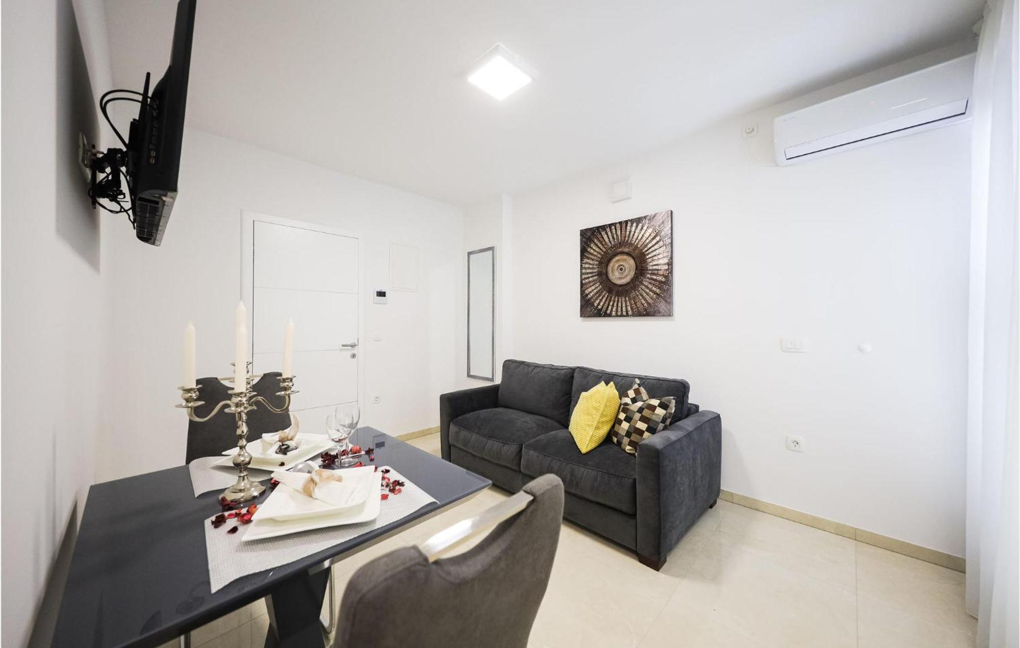 Lovely Apartment In Zadar With Wifi מראה חיצוני תמונה
